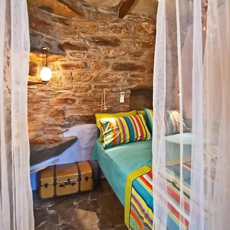 Triantaros Habitart