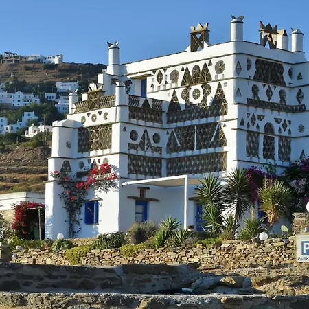 Triantaros Habitart