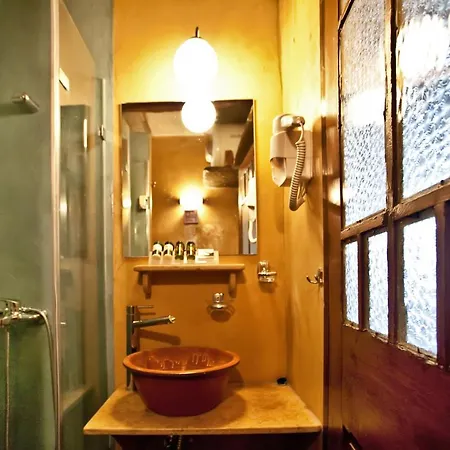 Triantaros Habitart *