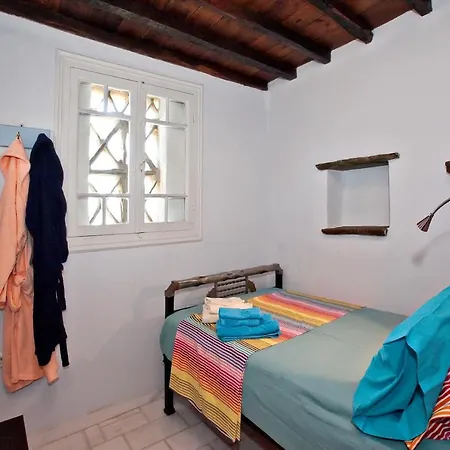 Triantaros Habitart