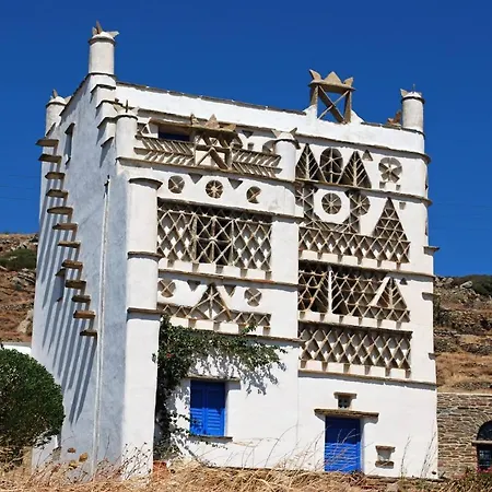 Triantaros Habitart Villa