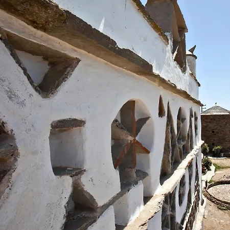 Triantaros Habitart * Triandáros